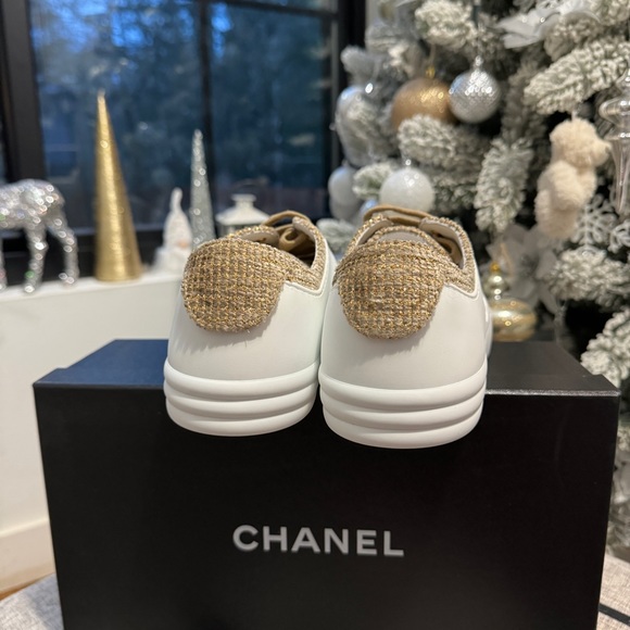 Authentic Chanel Tweed Sneakers - Picture 6 of 16